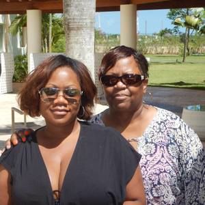 Meet your Posher, Cynthia